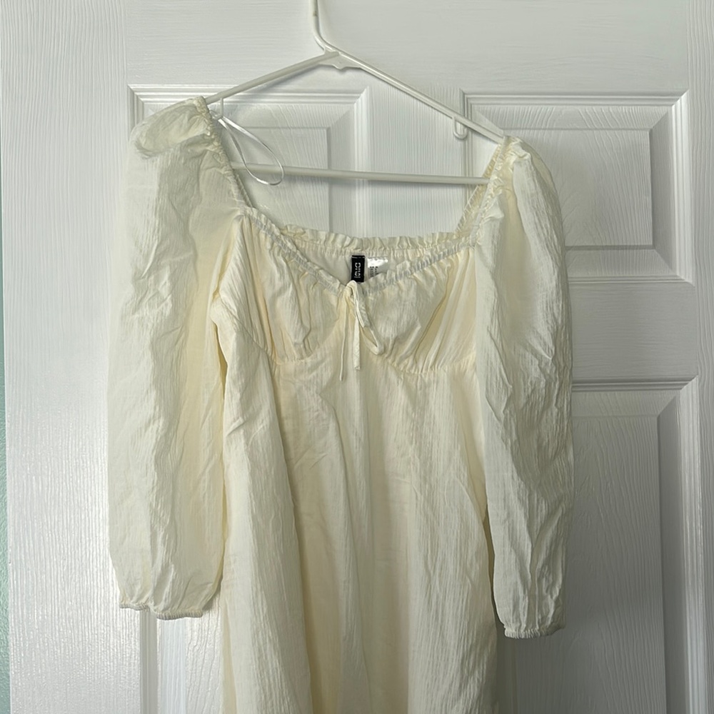 H&M White Ruffle Detail Dress - Picture 4 of 4